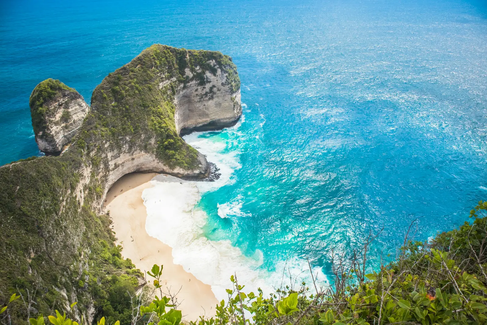 Photoshoot location: Nusa Penida, Klungkung, Bali
