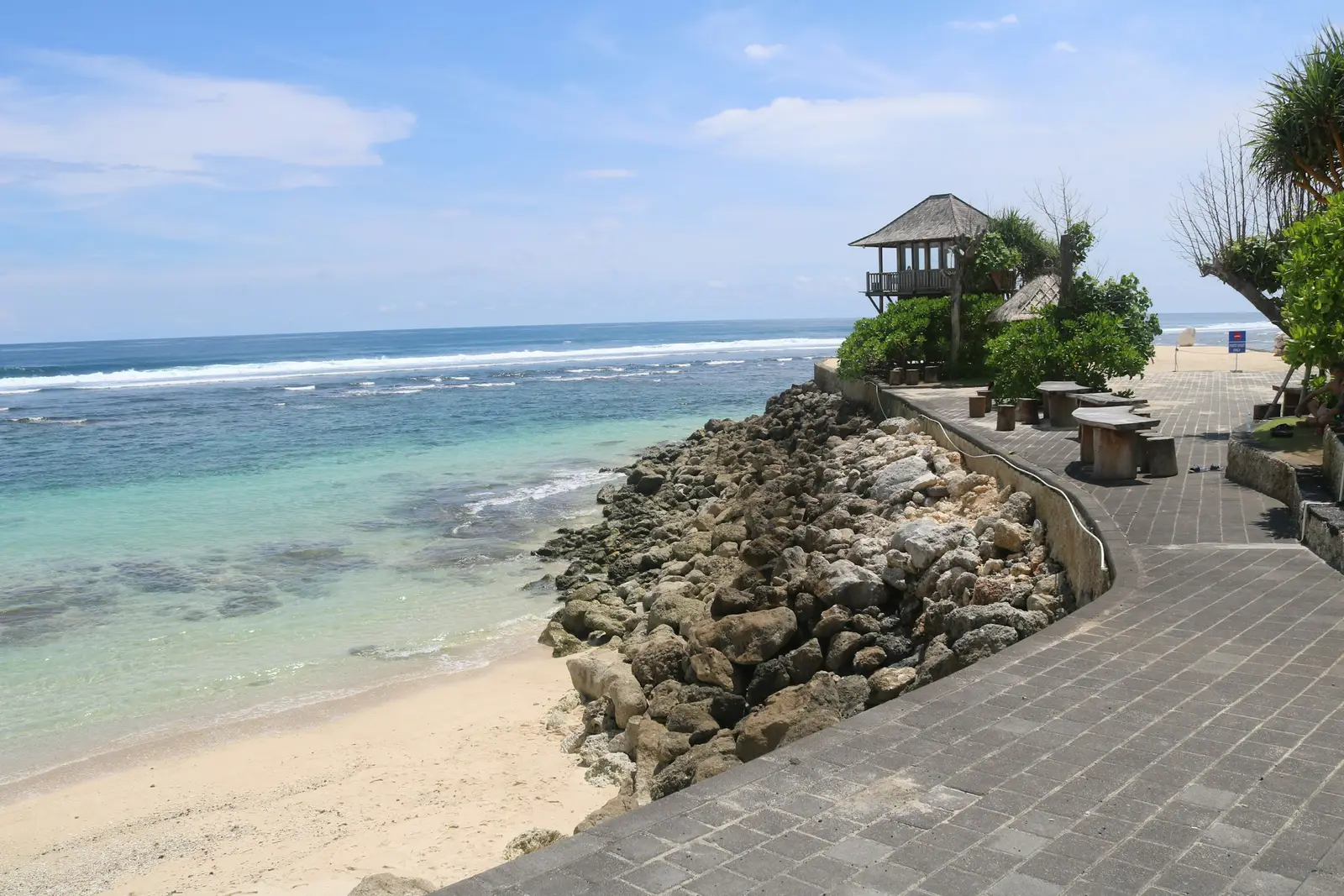 Photoshoot location: Uluwatu, Bukit Peninsula, Bali